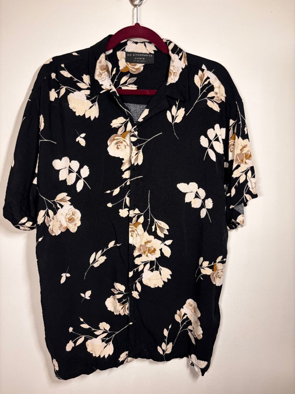 No Boundaries Men's XL Black Floral Button Up Camp Shirt Hawaiian Casual